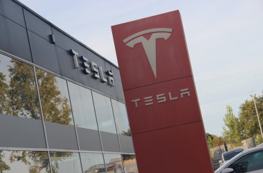 Dans des concessions Tesla, le management « à l’américaine » fait disjoncter de nombreux salariés